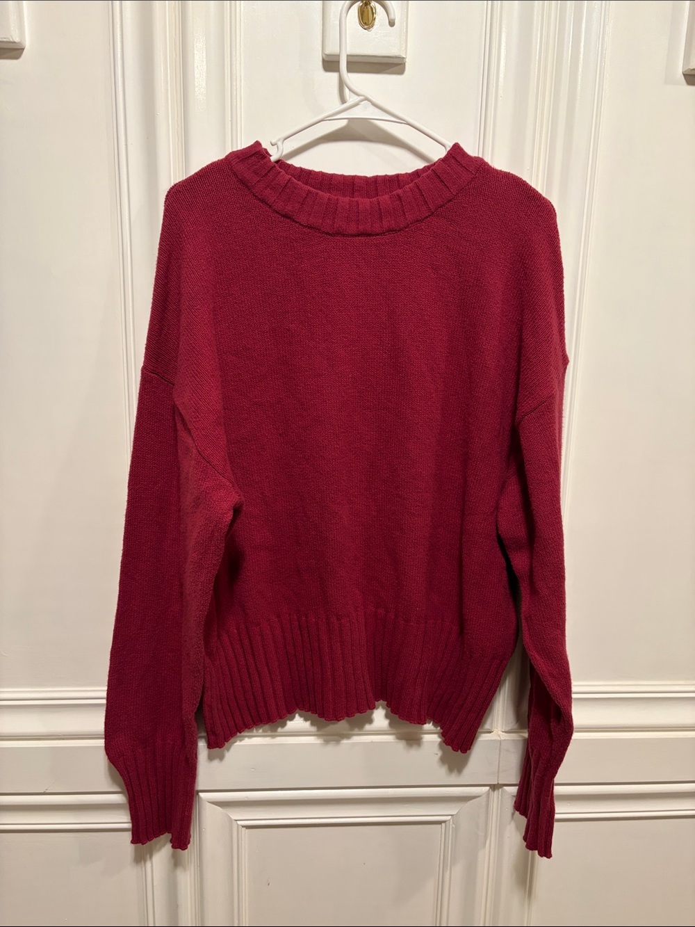 GAP Women's Crewneck Sweater in Raspberry
